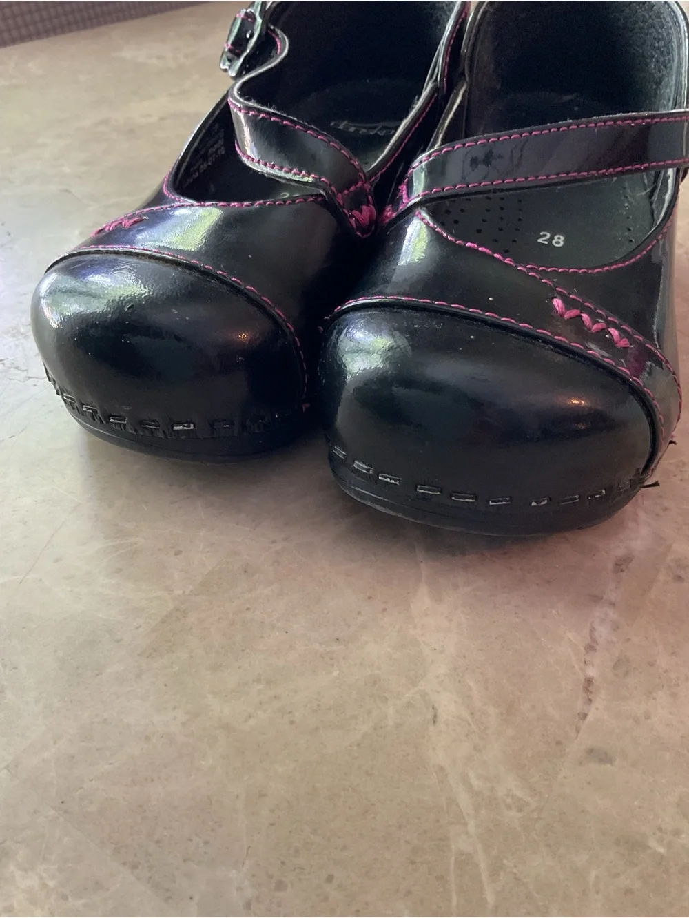 Dansko girls' black patent leather Mary Jane clogs Sz EU 28 US 11-11 1/2
